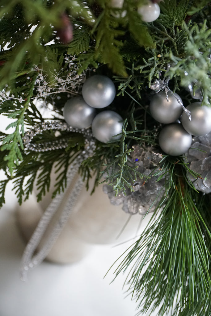The Pearly Silver Holiday Centrepiece