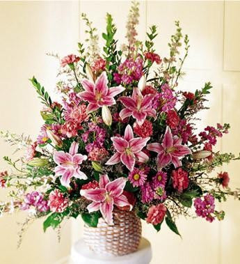 The FTD Leaf Petals Basket - Beaudry Flowers