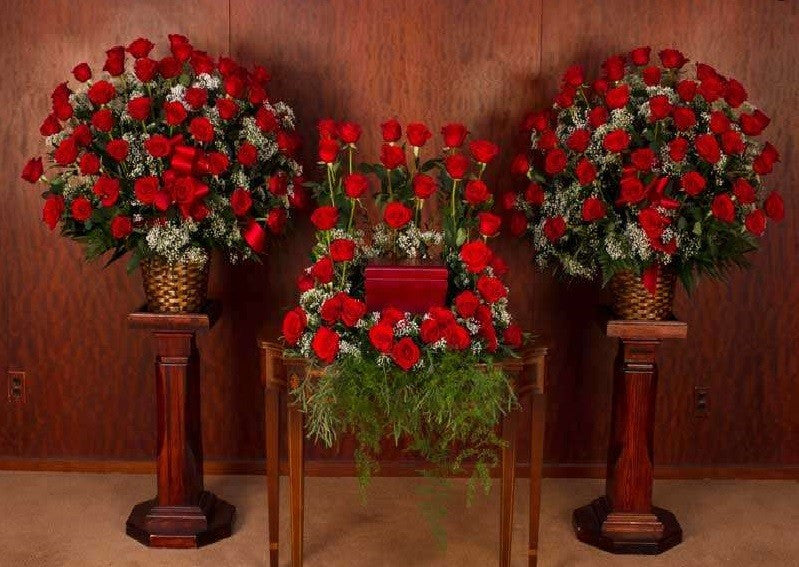 Urn Tribute: All Roses – All red - Beaudry Flowers