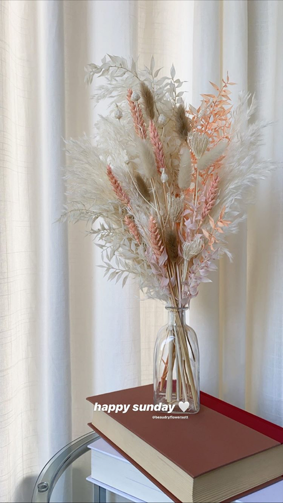 Eevee Dried Bud Vase Arrangement (SIMILAR)