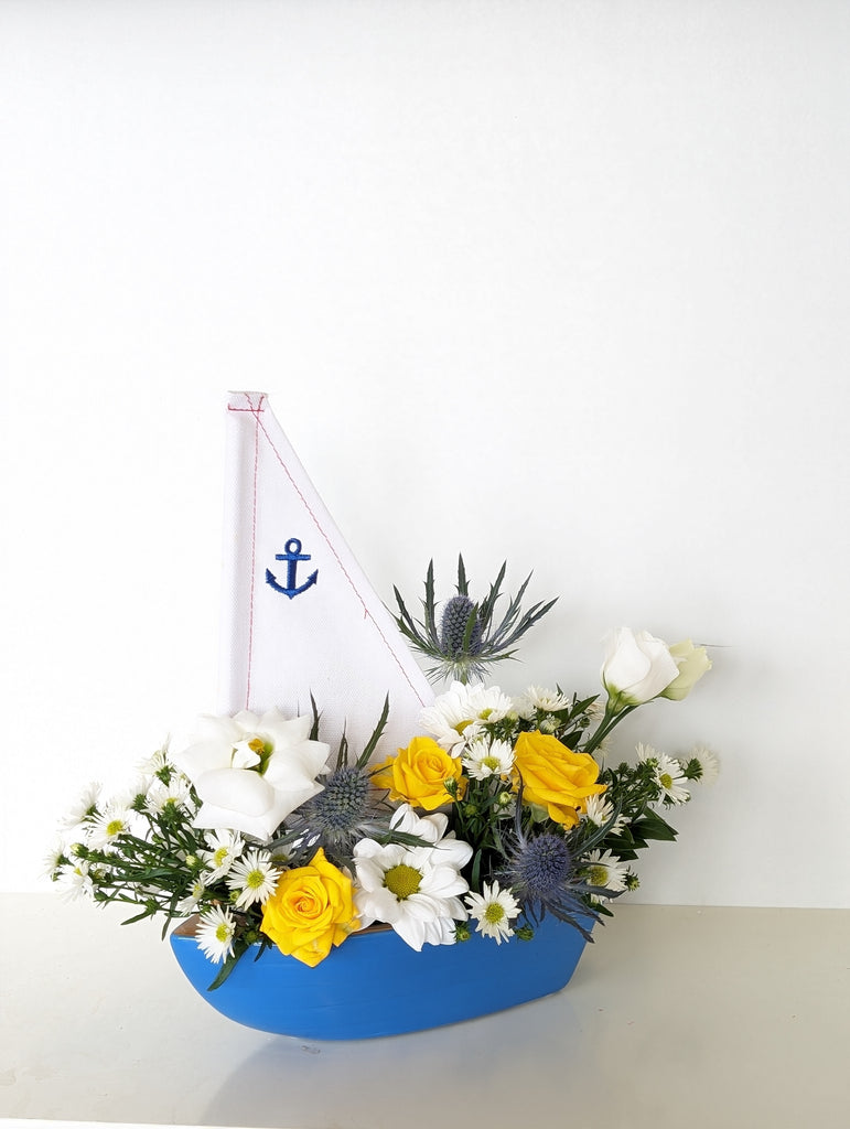 Country House Blue Vase Arrangement – Beaudry Flowers