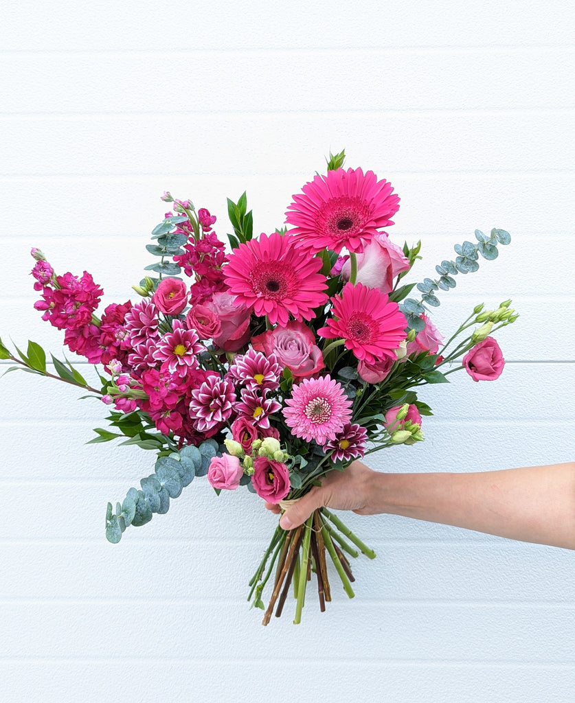 Bold Berry Hand-tied Bouquet – Beaudry Flowers