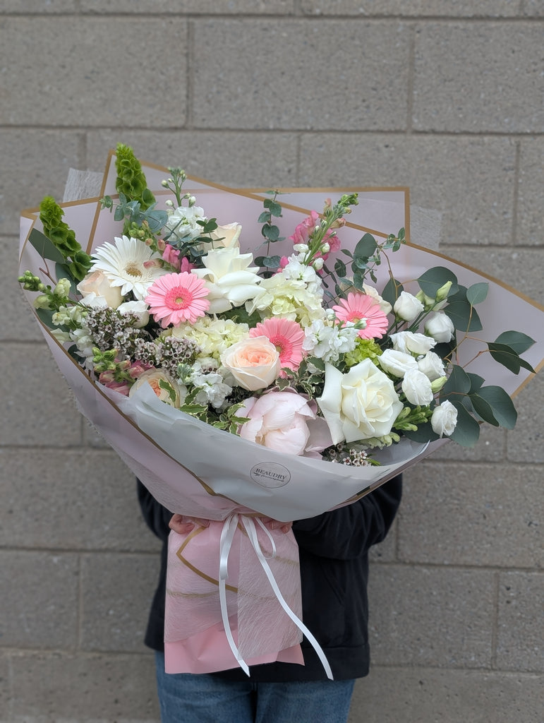 Rosé Hand-tied Bouquet