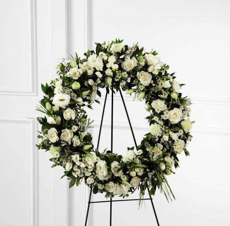 The FTD Splendor Wreath