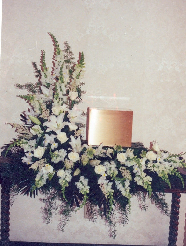 L Shaped Urn Tribute – All White - Beaudry Flowers