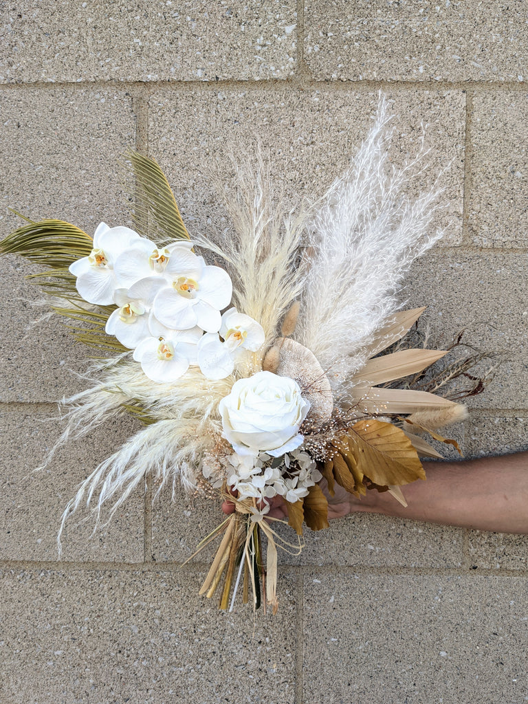 Ade's Silk & Dried Bridal Bouquet – Beaudry Flowers