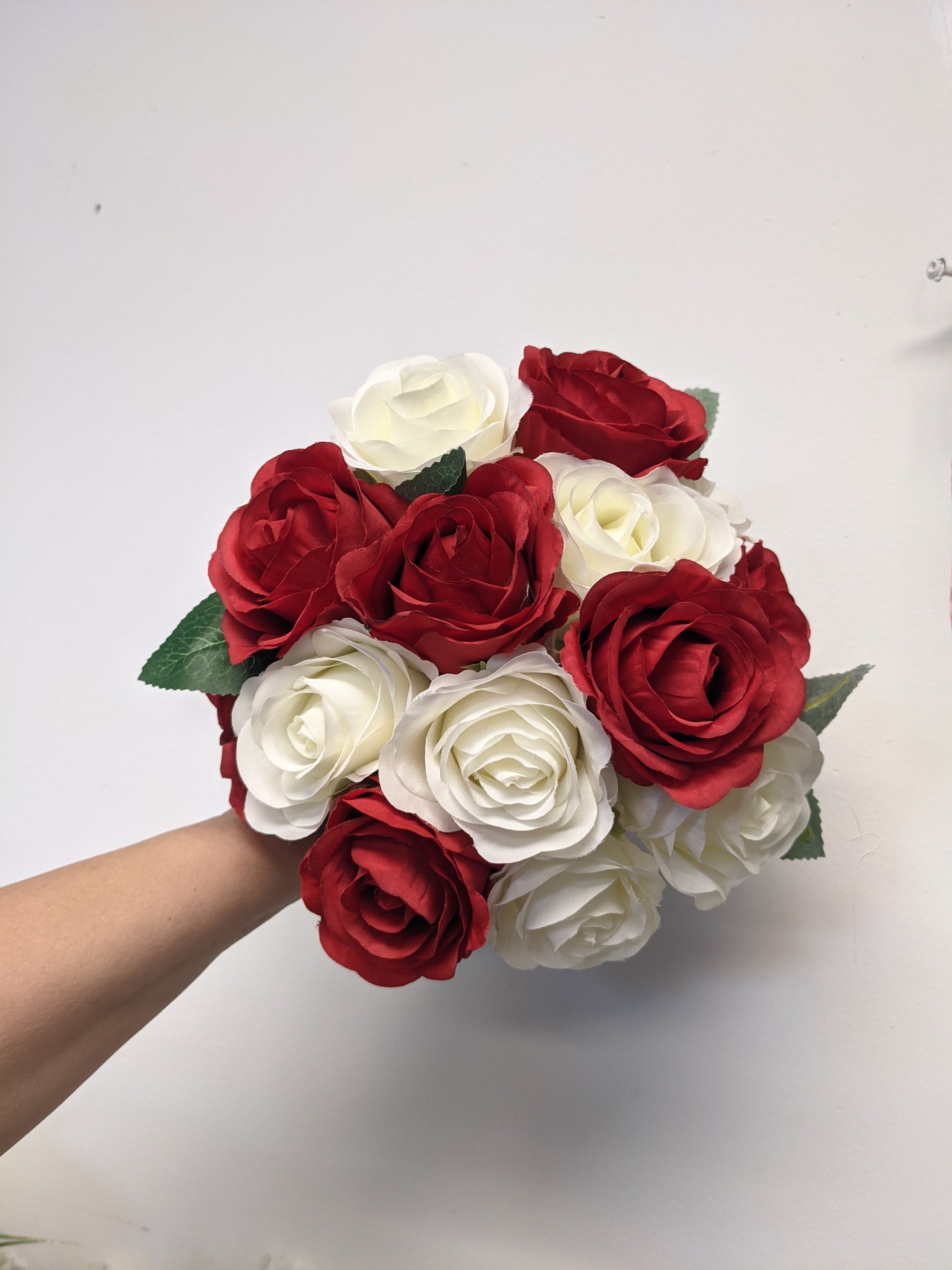 Artificial red rose wedding bouquet | Beachweddingtips.com